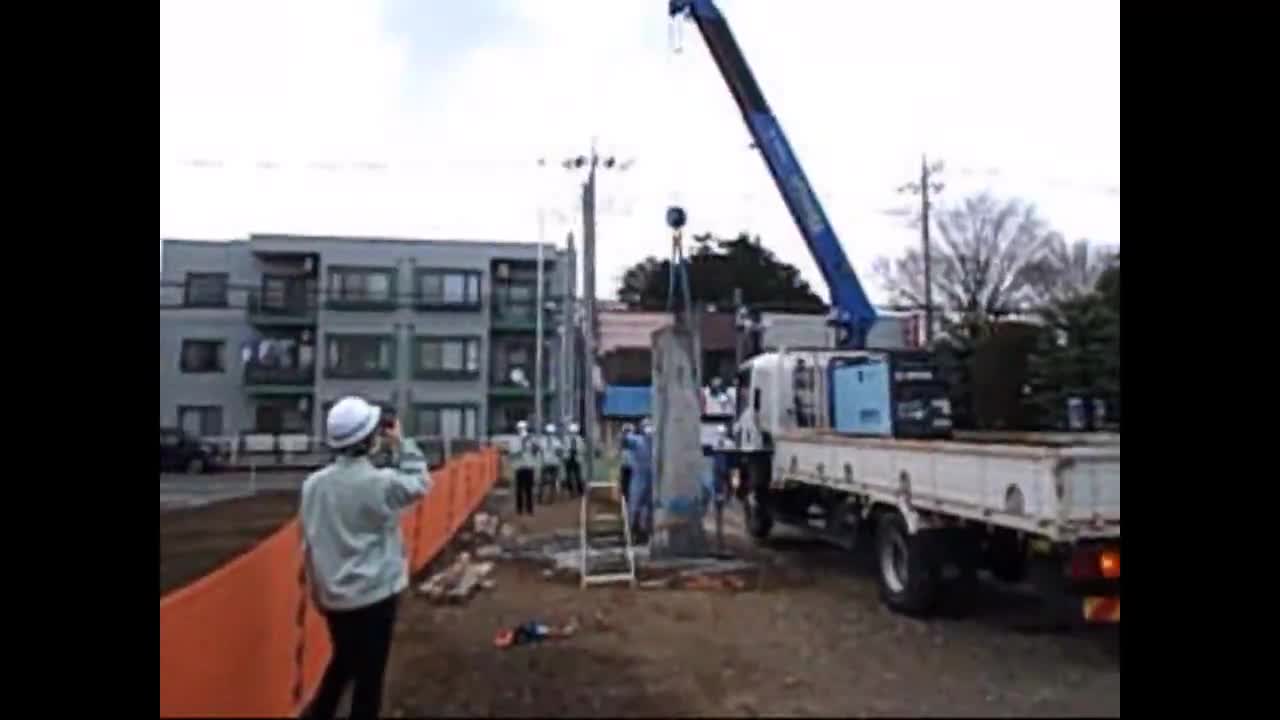 新座駅周辺の区画整理事業に伴う大和田小門柱移動工事の様子（動画）